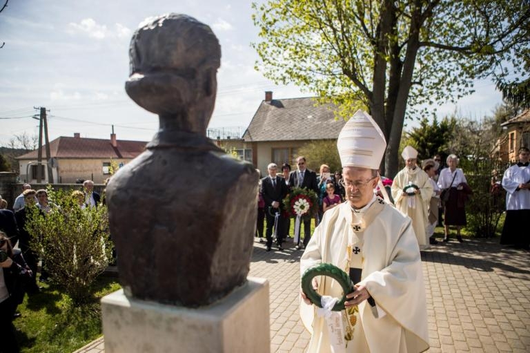 Bódi Mária Magdolnára, a vértanú munkáslányra emlékeztek Litéren