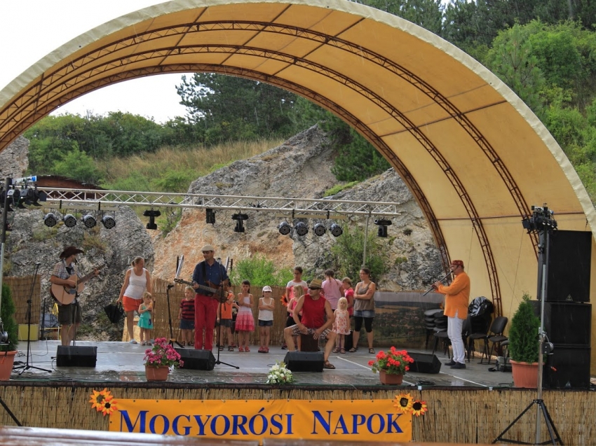 XII. Mogyorósi Napok