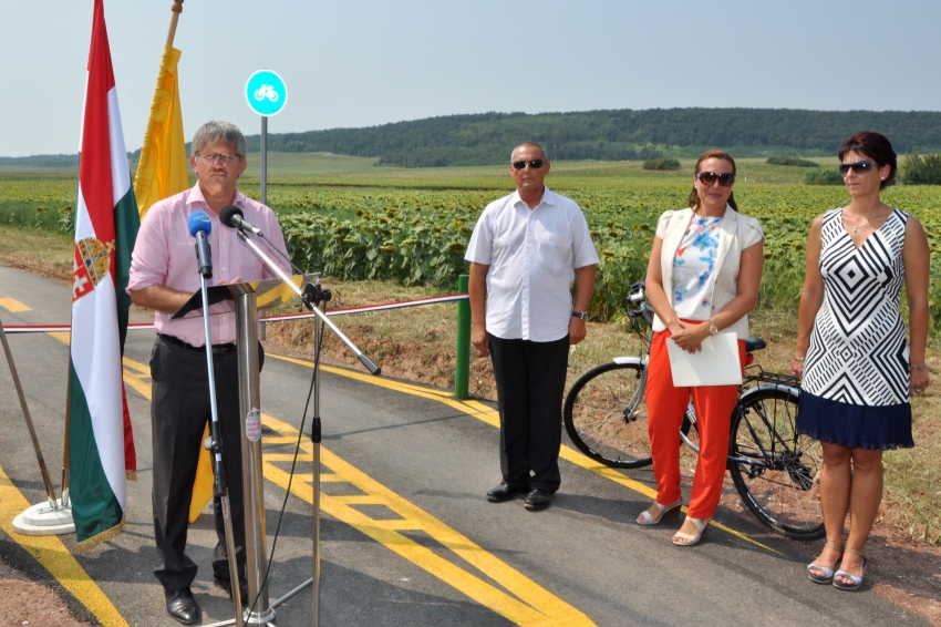 Kerékpáros turisztikai fejlesztés Balatonfűzfő-Litér-Szentkirályszabadja térségében